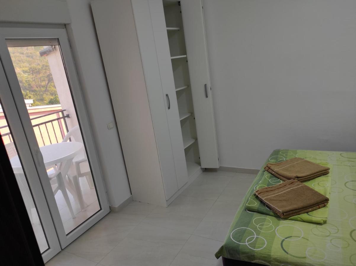 Apartment Perutovic Sutomore Zewnętrze zdjęcie