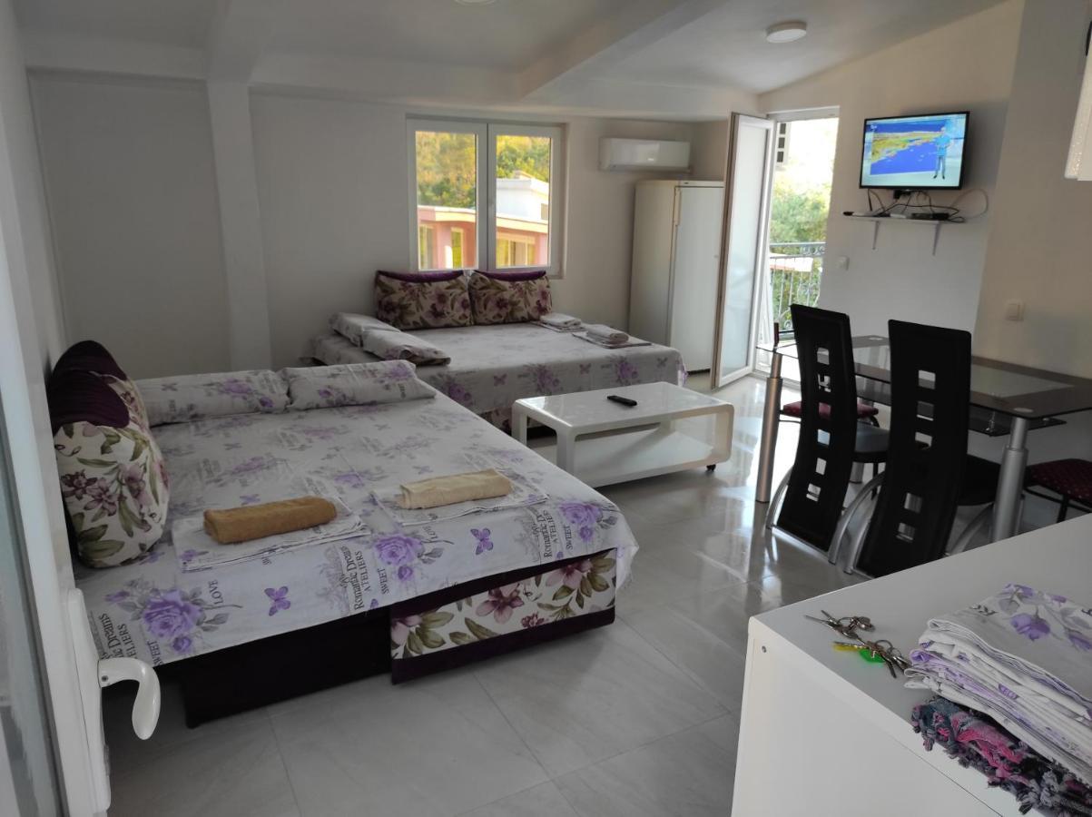 Apartment Perutovic Sutomore Zewnętrze zdjęcie