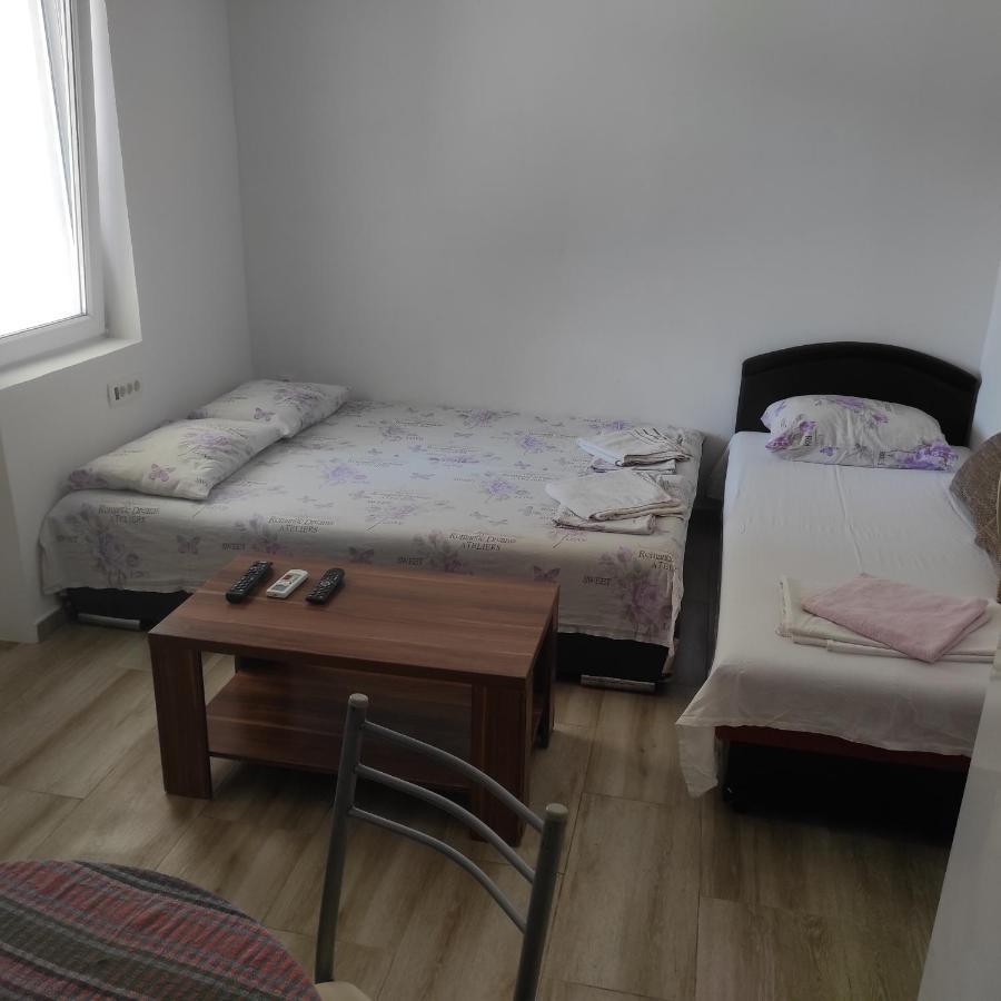 Apartment Perutovic Sutomore Zewnętrze zdjęcie