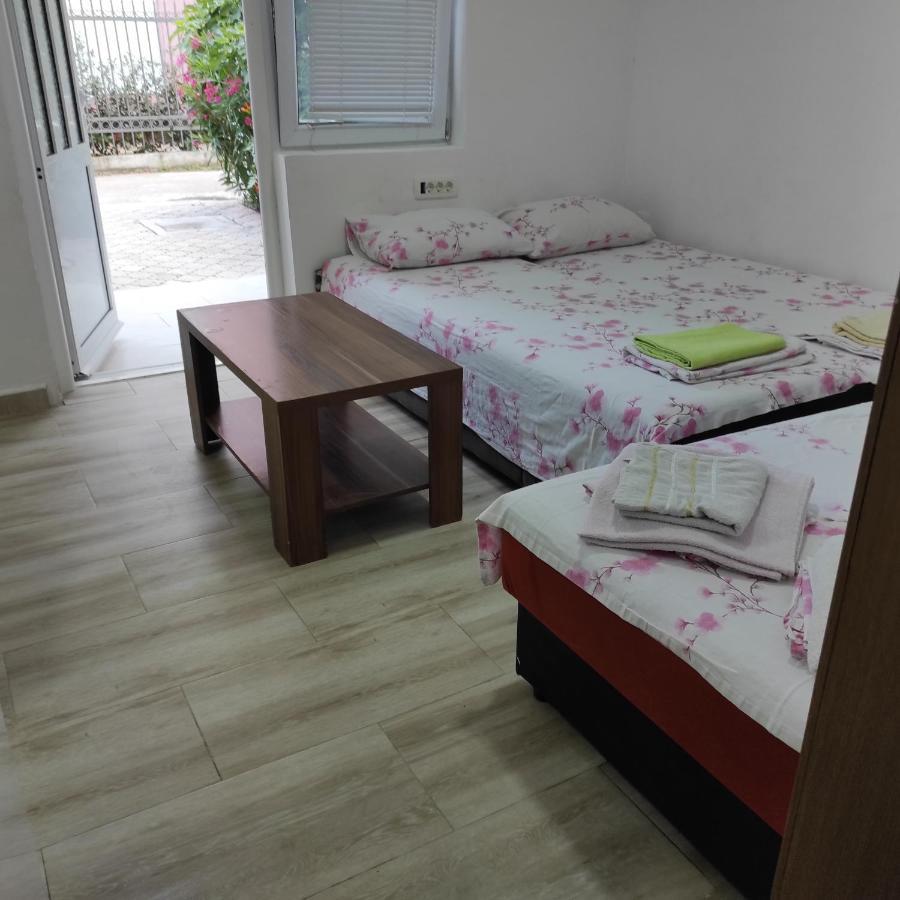Apartment Perutovic Sutomore Zewnętrze zdjęcie