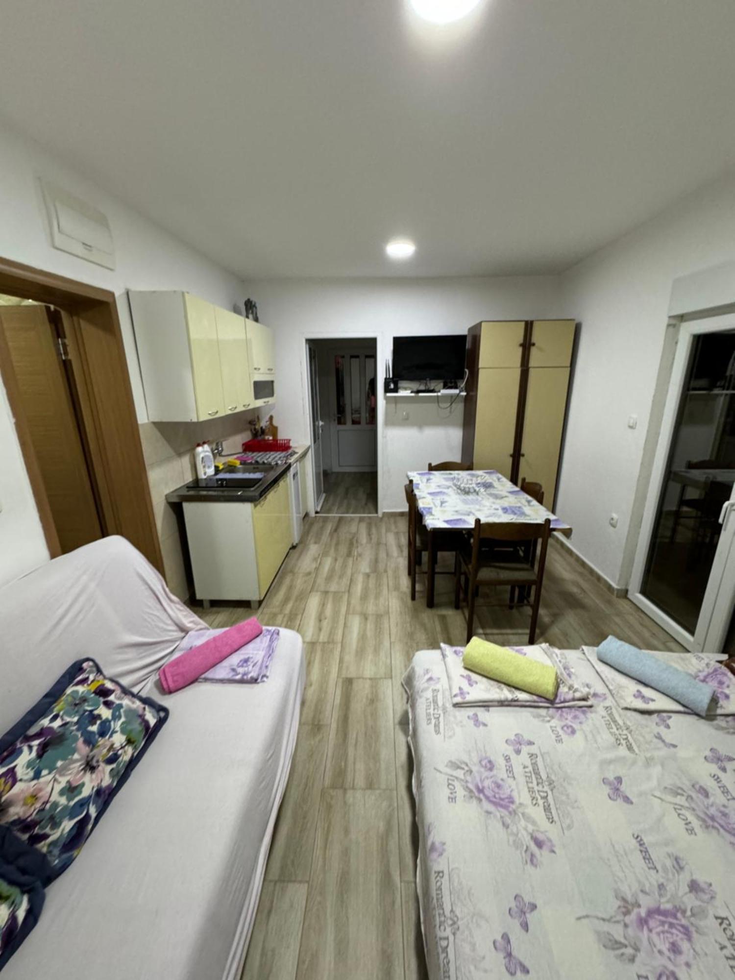 Apartment Perutovic Sutomore Zewnętrze zdjęcie