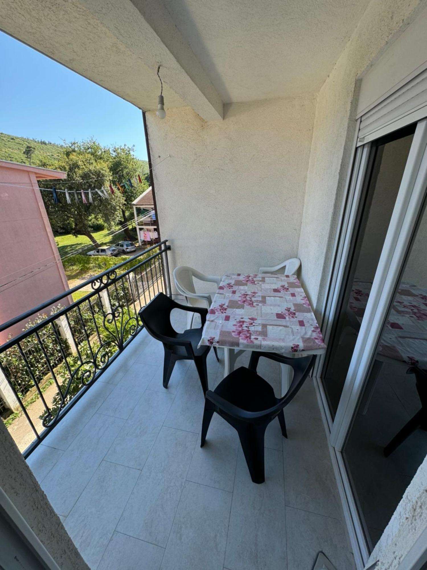 Apartment Perutovic Sutomore Zewnętrze zdjęcie
