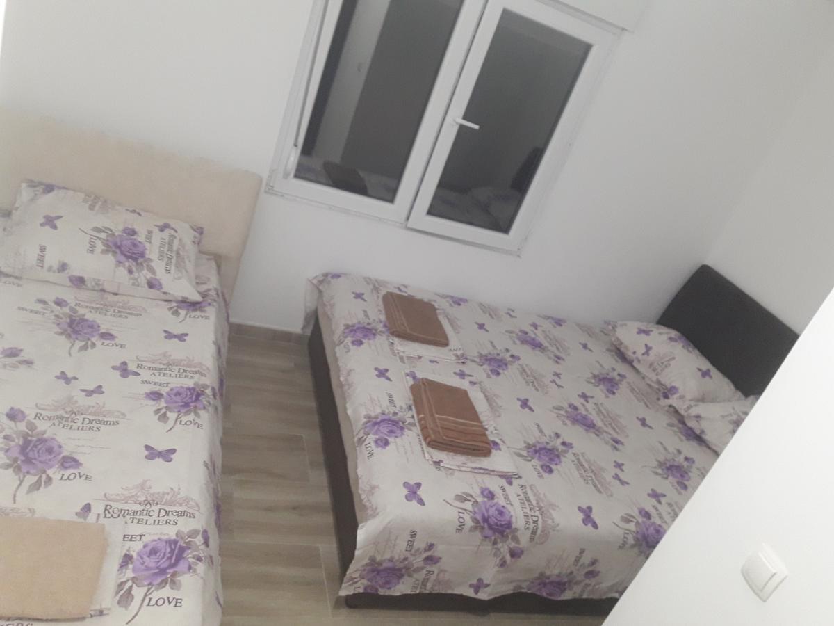 Apartment Perutovic Sutomore Zewnętrze zdjęcie