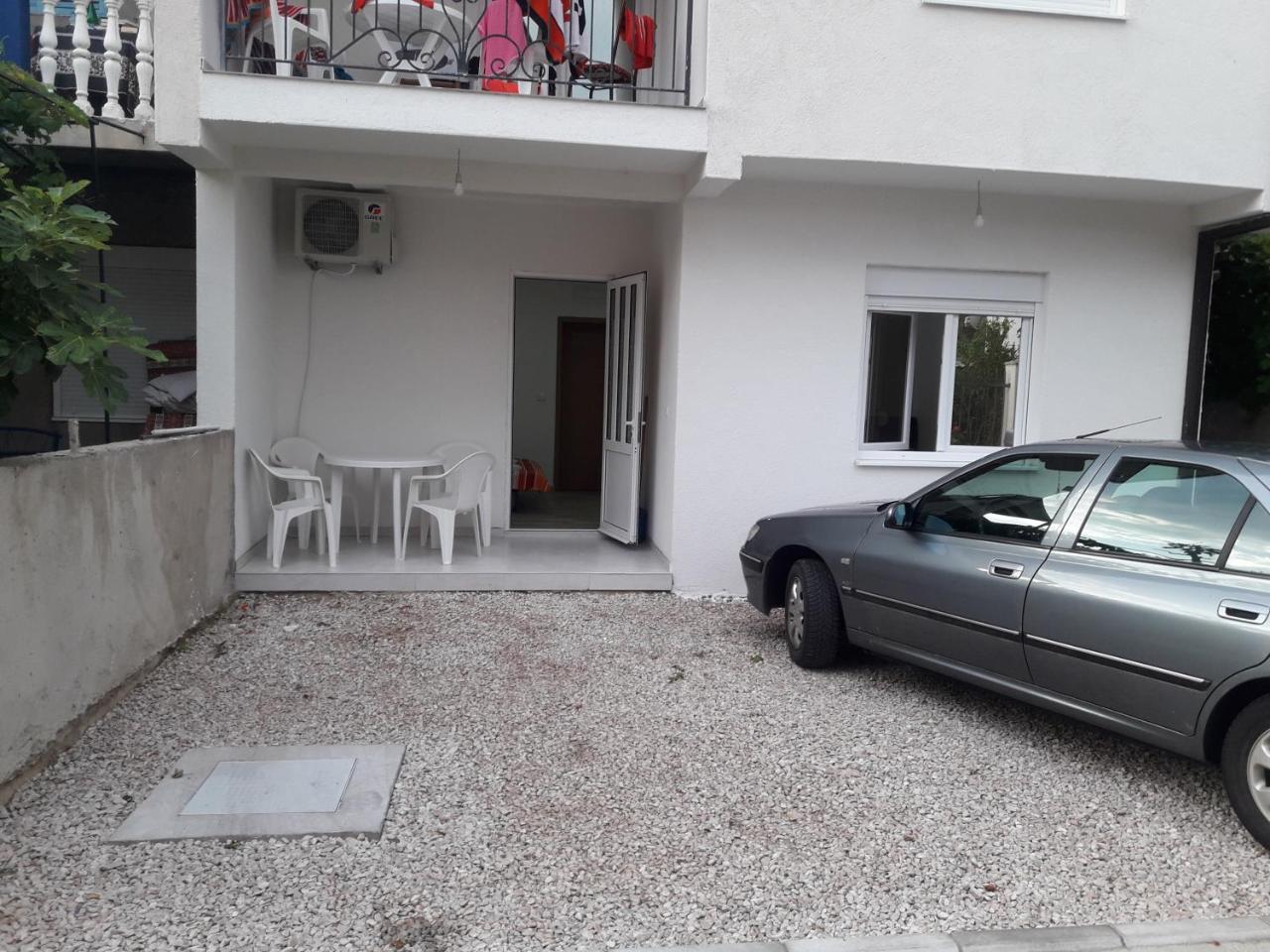 Apartment Perutovic Sutomore Zewnętrze zdjęcie