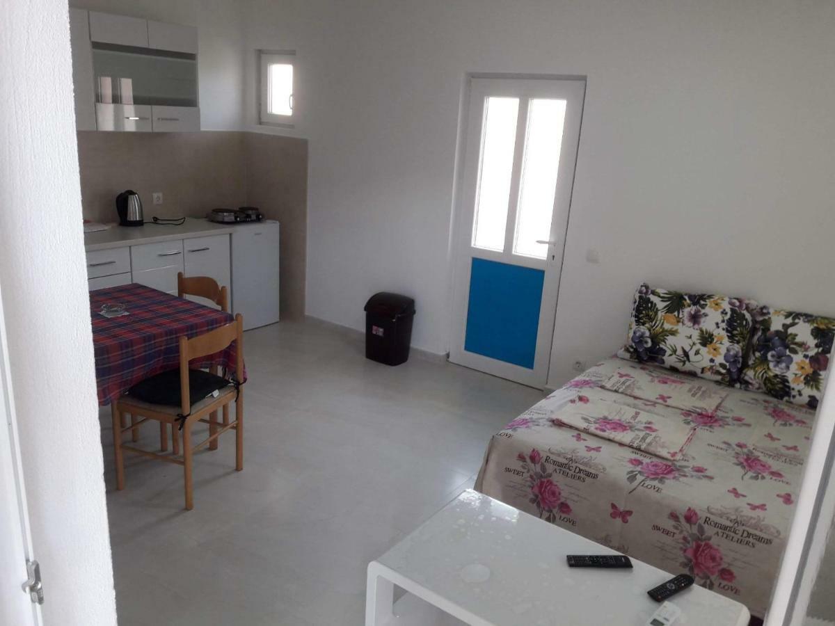 Apartment Perutovic Sutomore Zewnętrze zdjęcie