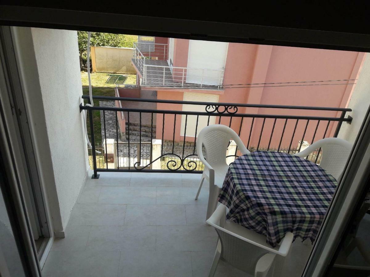 Apartment Perutovic Sutomore Zewnętrze zdjęcie