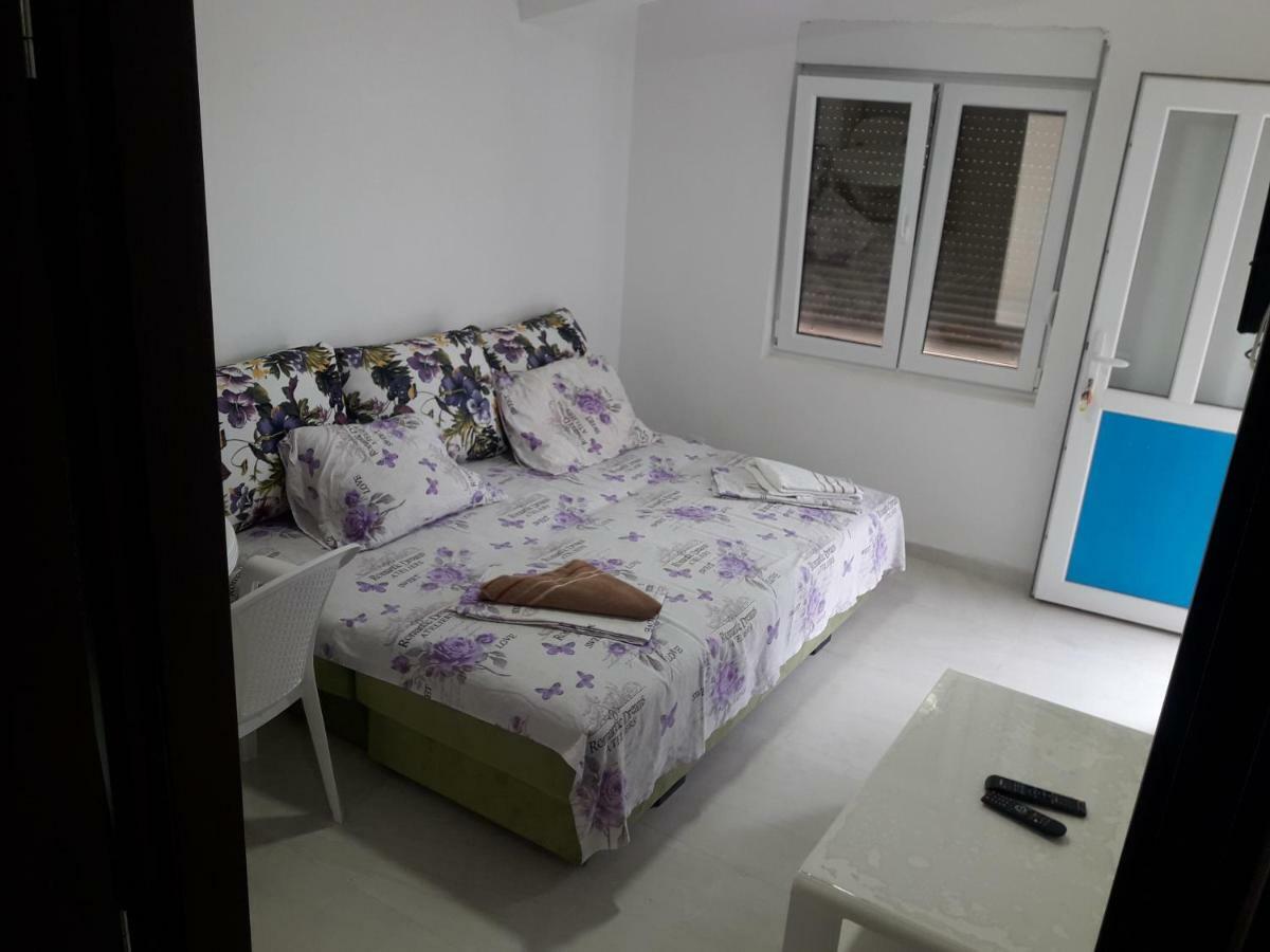 Apartment Perutovic Sutomore Zewnętrze zdjęcie